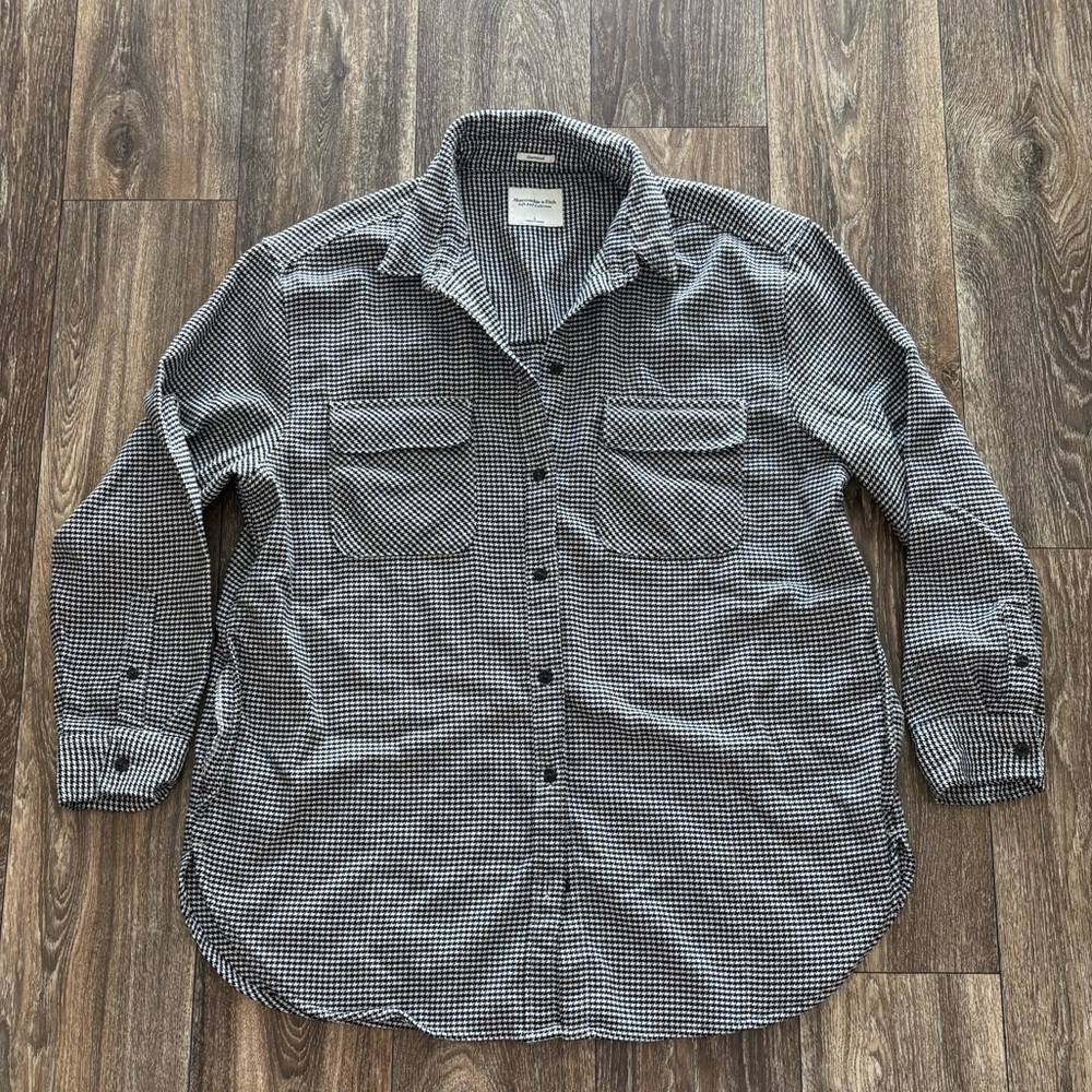 Abercrombie & Fitch Black and White Houndstooth Shacket